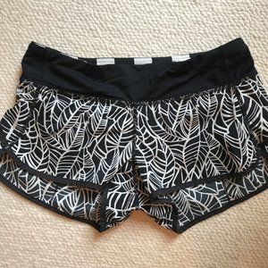 Lululemon Speed Short/ Size 6